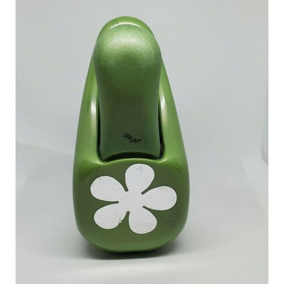 Green EK Success Paper Shapers Punch Snowflake - Picture 6 of 8